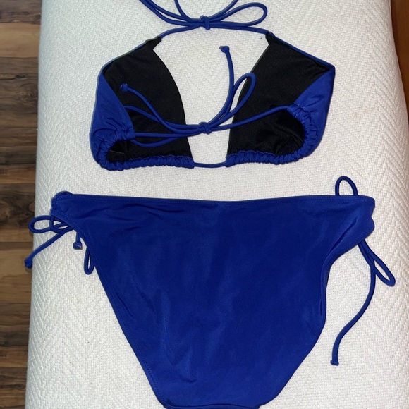 Victoria’s Secret Swimsuit 2 Pieces, Size Large - Picture 2 of 10